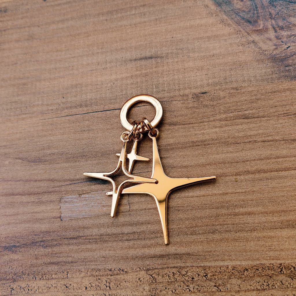 Altın Rengi Yıldız Kümesi Çanta Süsü