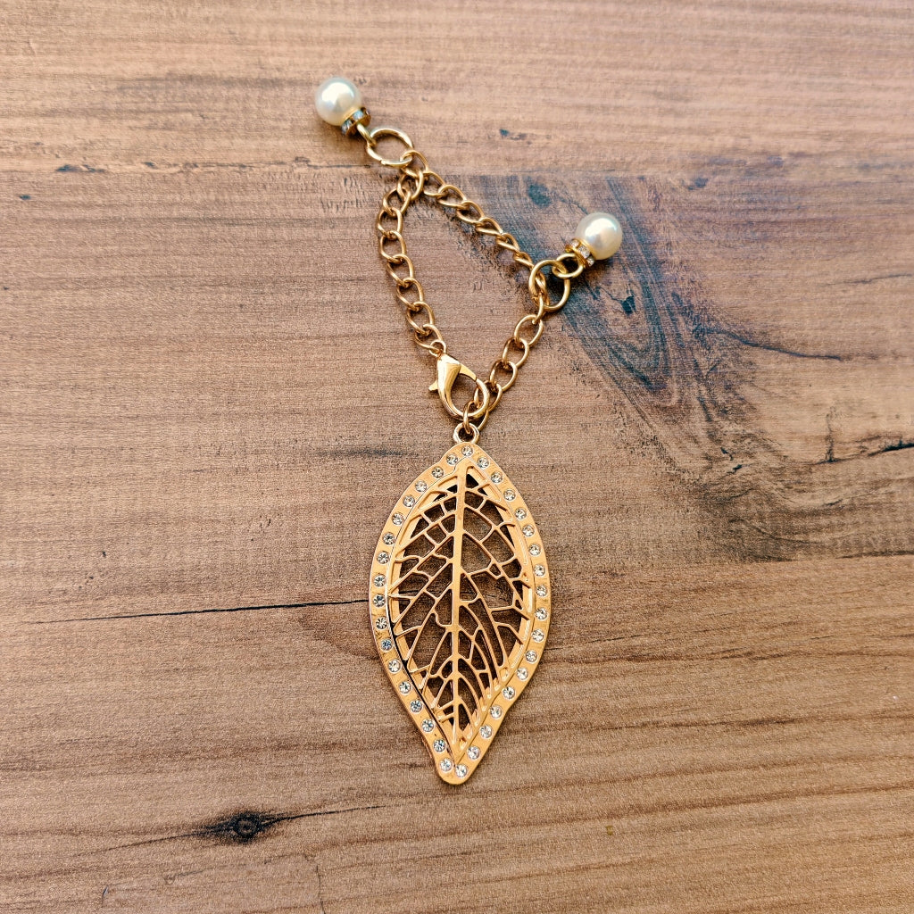 İncili Ajur Yaprak Çanta Süsü