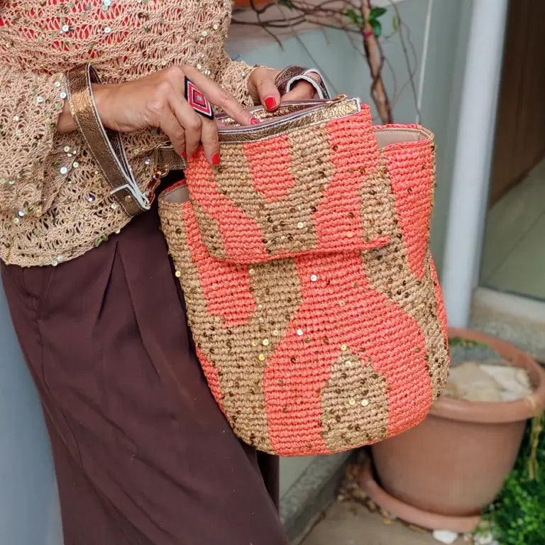 El Örgüsü Kiremit Rengi Çanta