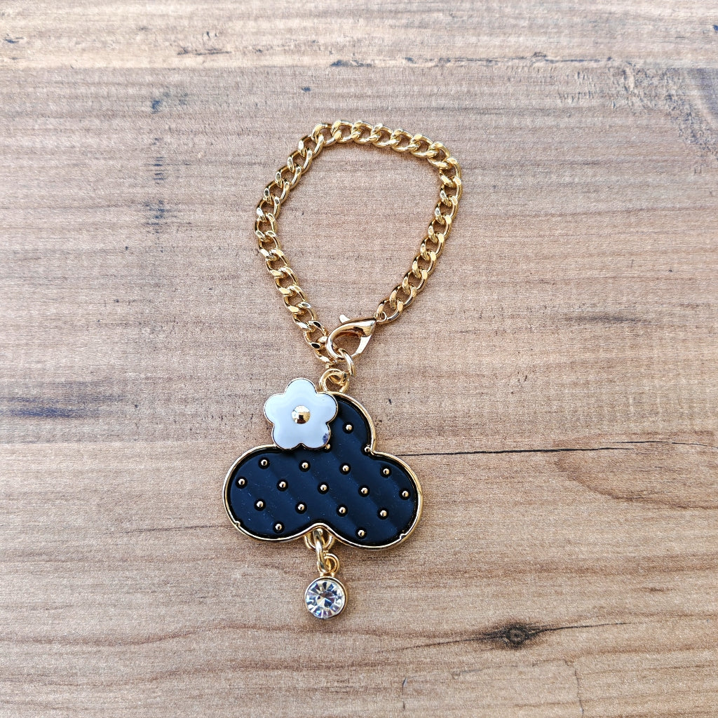 Çiçek ve Kristal Detaylı Mineli Çanta Süsü